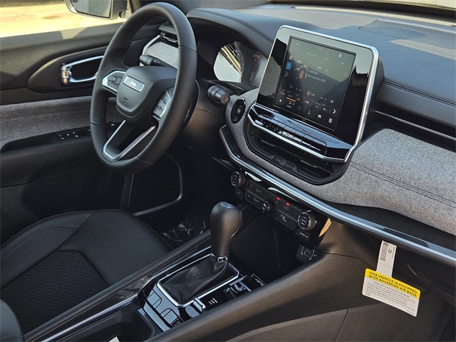 2025 Jeep Compass North Edition Latitude photo 7