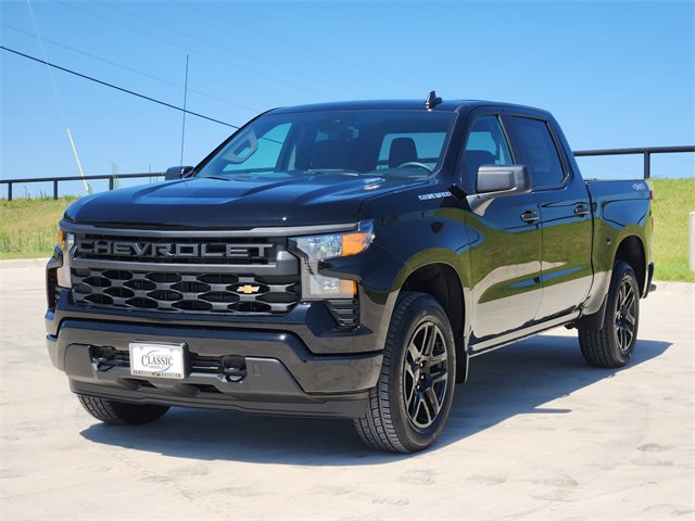 2026 Chevrolet Silverado 1500 Custom photo 2
