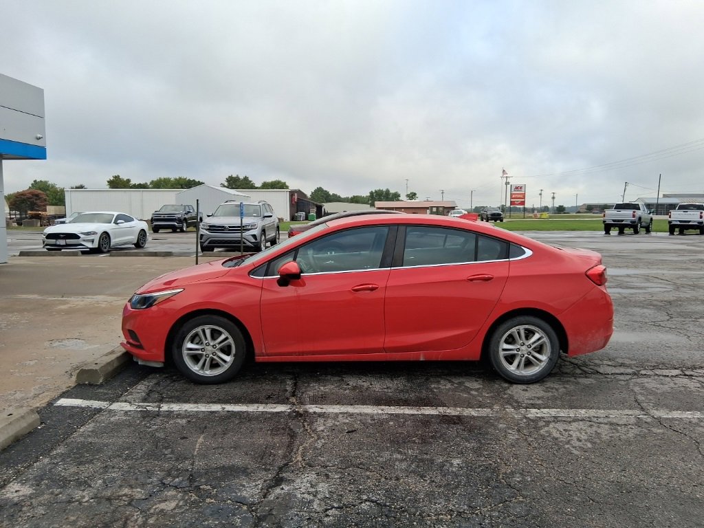 2018 Chevrolet Cruze LT photo 6