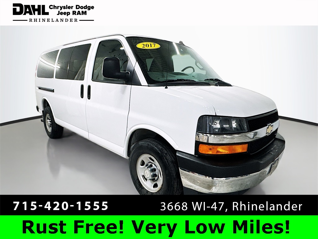 2017 Chevrolet Express Passenger LS's photo