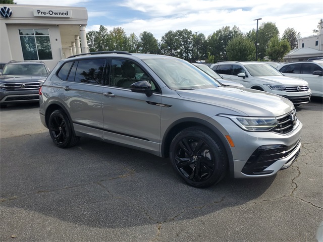 2023 Volkswagen Tiguan SE R-Line Black photo 2