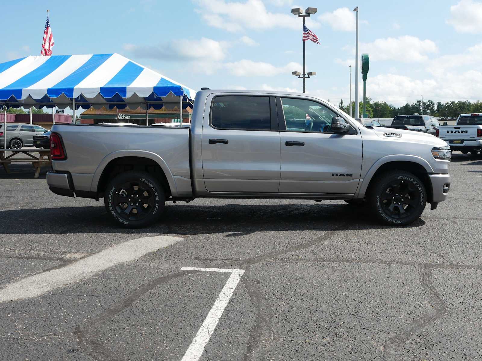 2025 Ram 1500 Big Horn photo 8