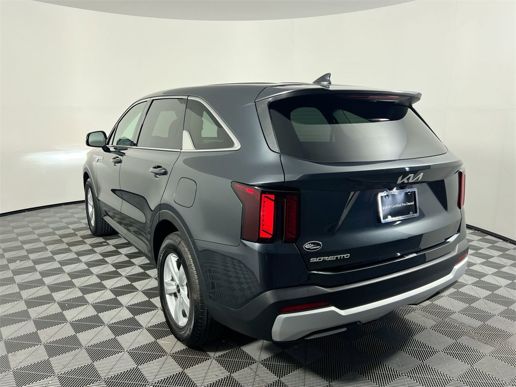 2026 Kia Sorento LX photo 5