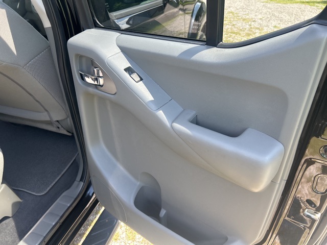 2020 Nissan Frontier SV photo 19