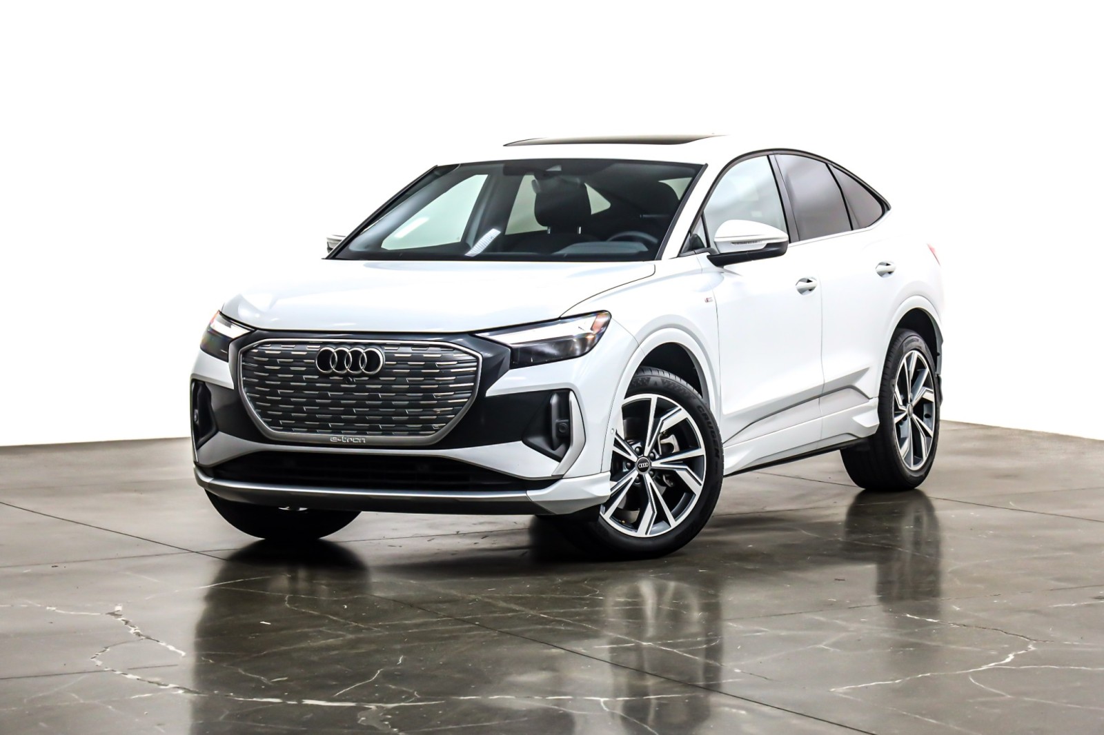 2024 Audi Q4 Sportback e-tron Premium Plus's photo