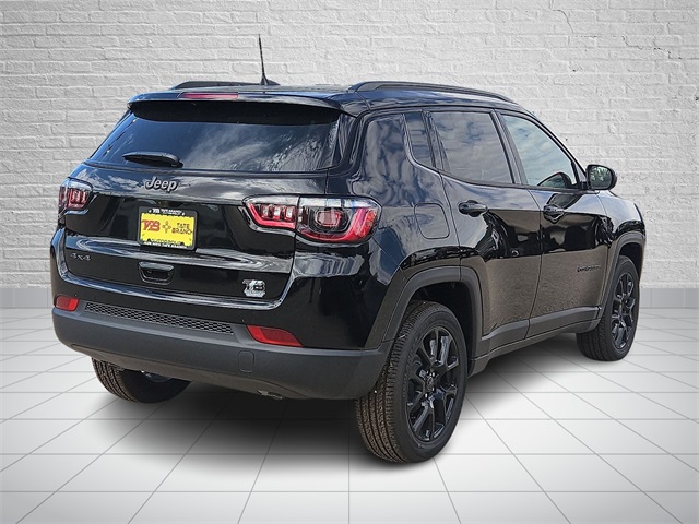 2026 Jeep Compass Latitude photo 3