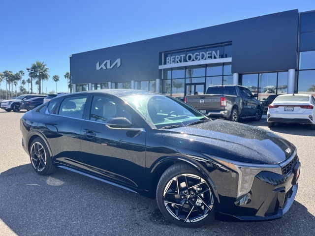 2025 Kia K4 GT-Line's photo