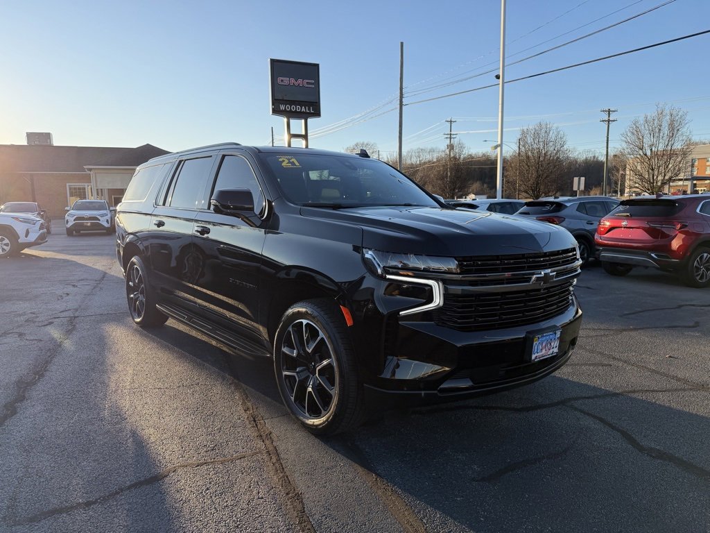 2021 Chevrolet Suburban RST's photo