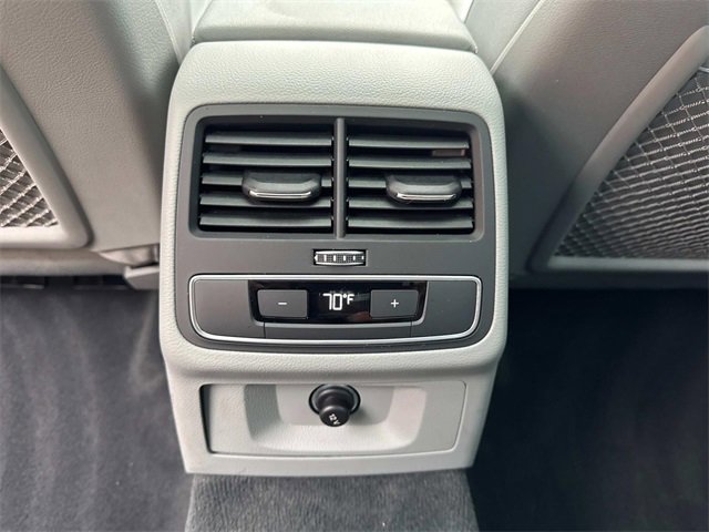 2022 Audi A4 40 Premium photo 10