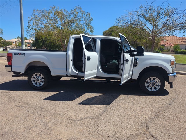 2021 Ford F-250 photo 2