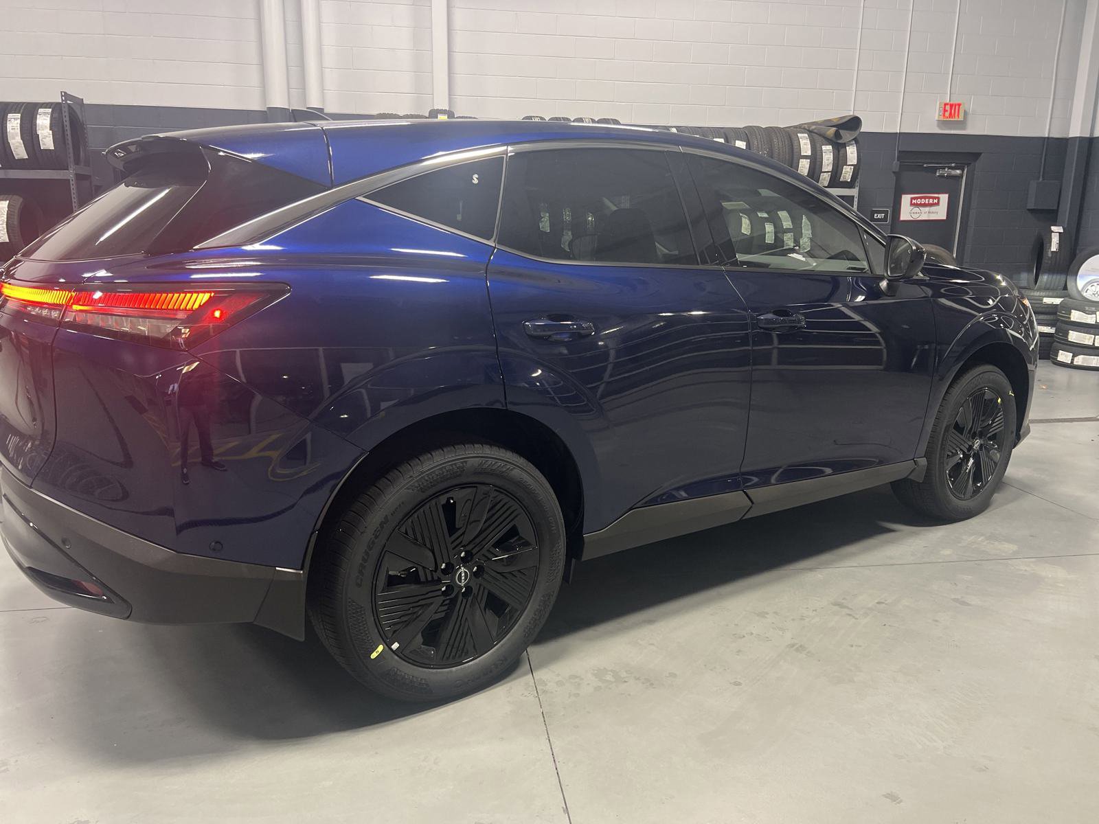2025 Nissan Murano SV photo 2