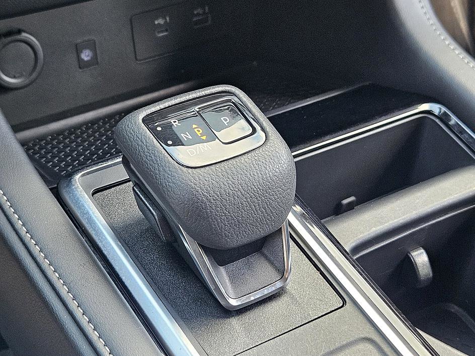 2023 Nissan Pathfinder SL photo 22