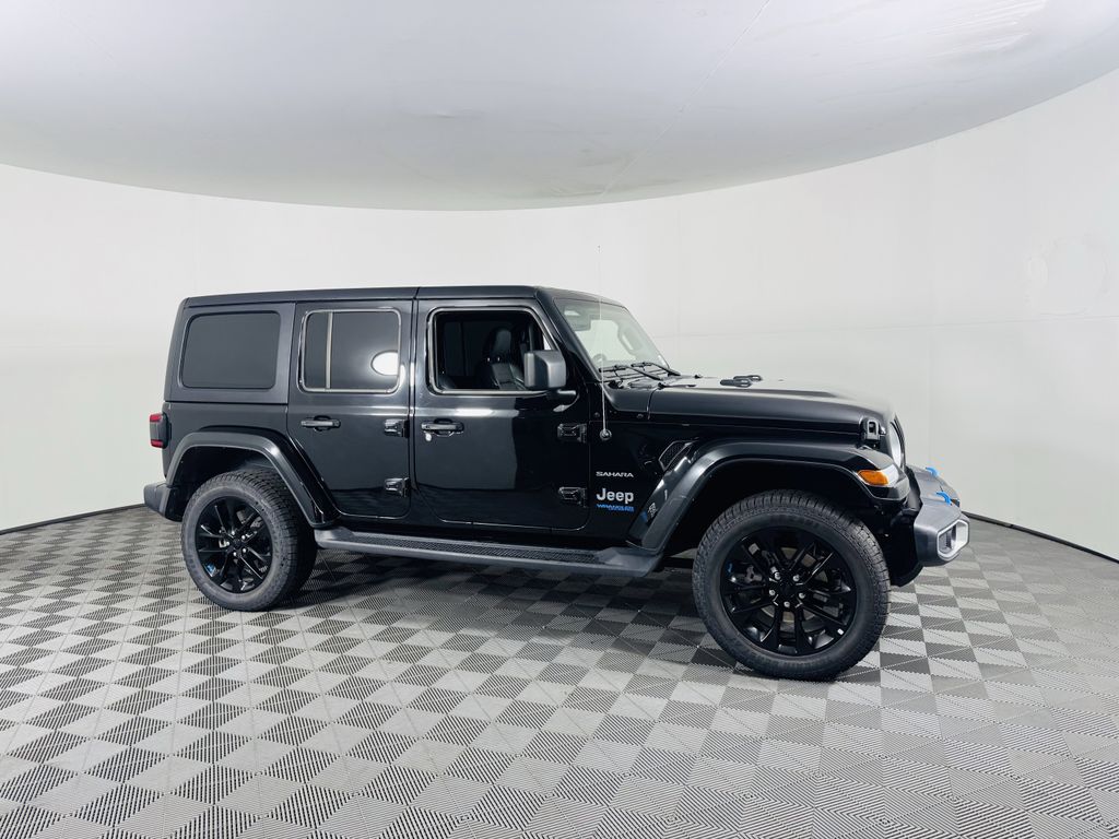 2022 Jeep Wrangler Unlimited Sahara 4xe photo 2