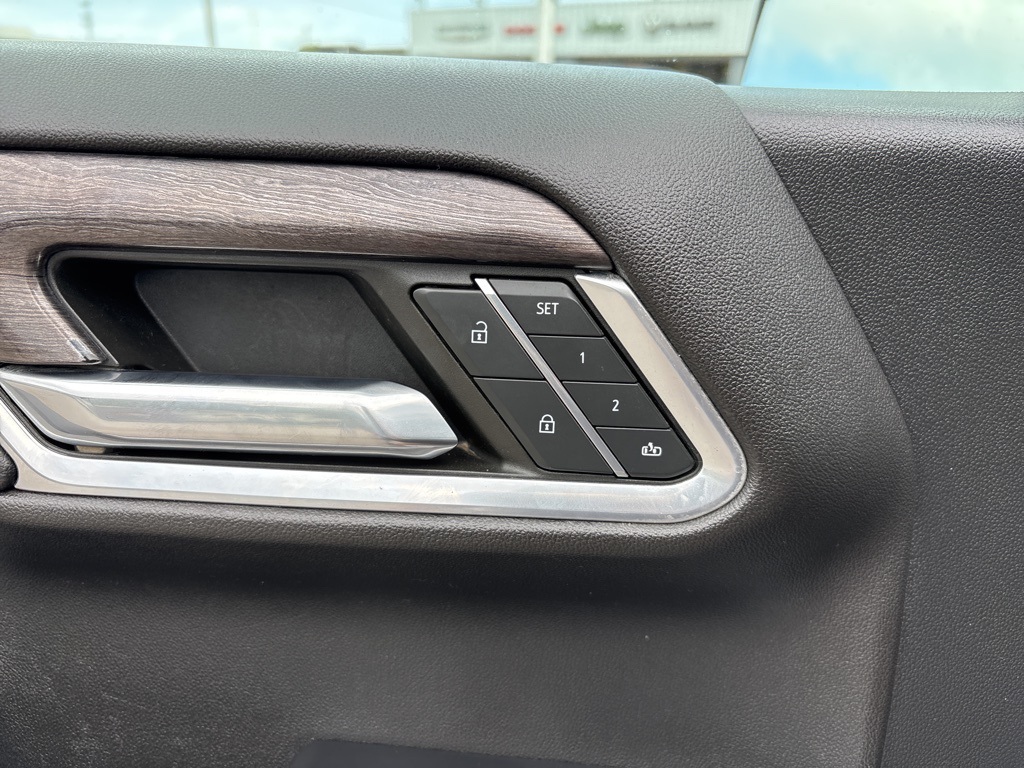 2023 Chevrolet Silverado 1500 LTZ photo 24