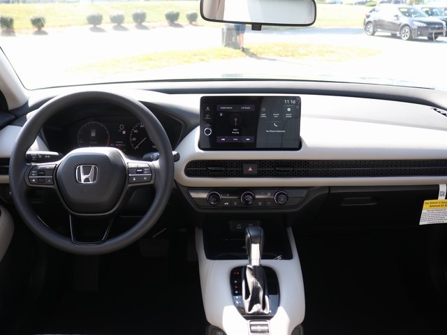 2026 Honda HR-V LX photo 7