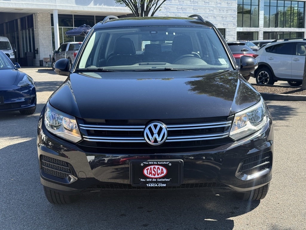 2017 Volkswagen Tiguan S photo 2