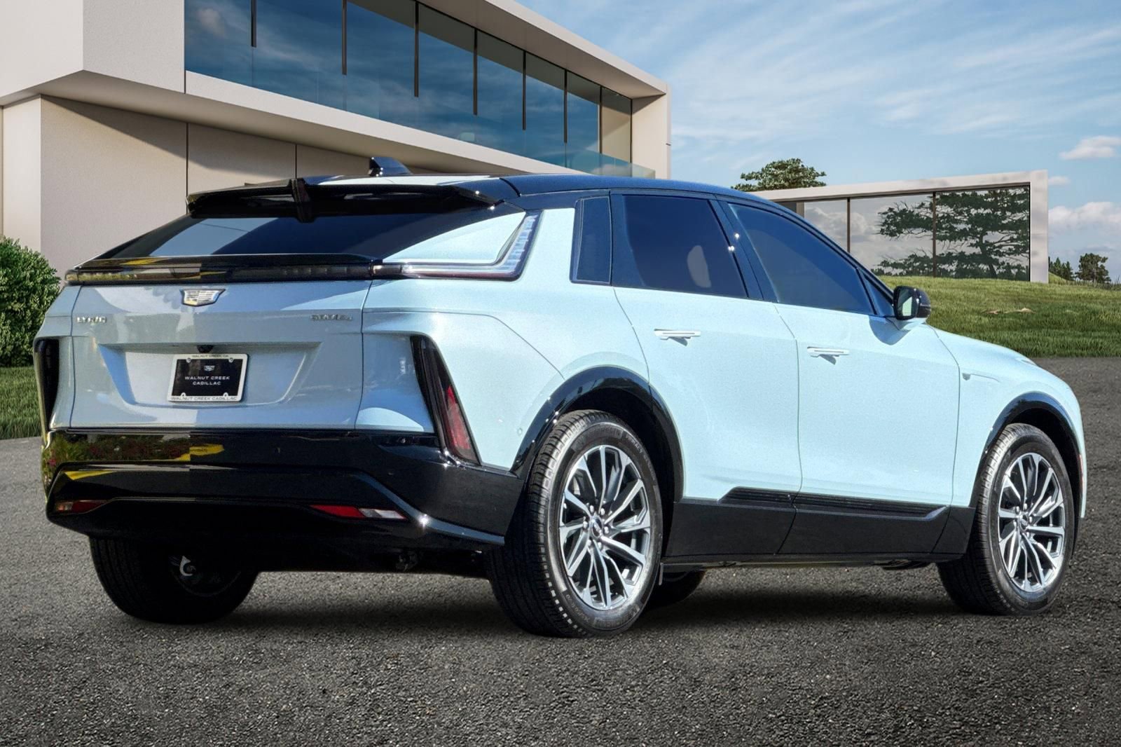 2025 Cadillac Lyriq Sport photo 3