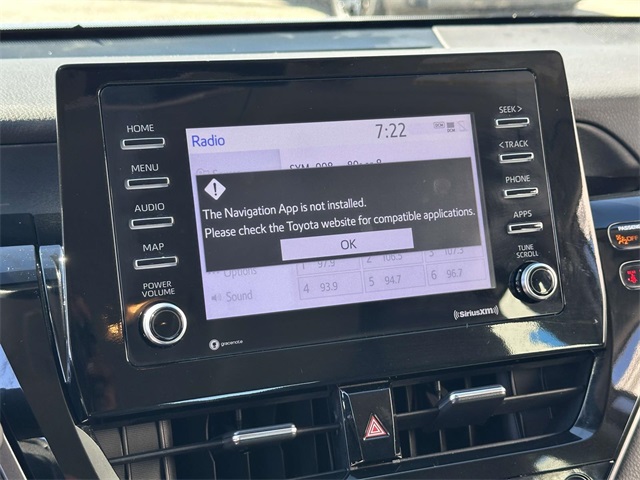 2023 Toyota Camry SE photo 3