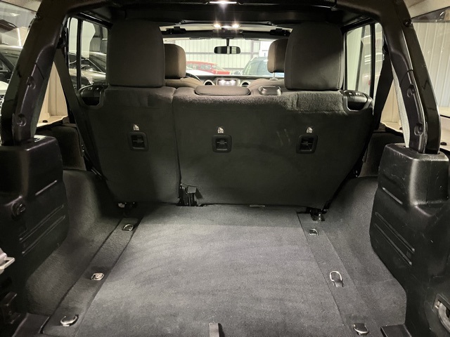 2020 Jeep Wrangler Unlimited Sahara photo 4