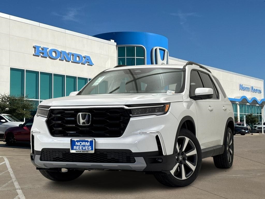 2025 Honda Pilot Touring's photo