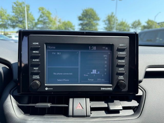 2022 Toyota RAV4 LE photo 18
