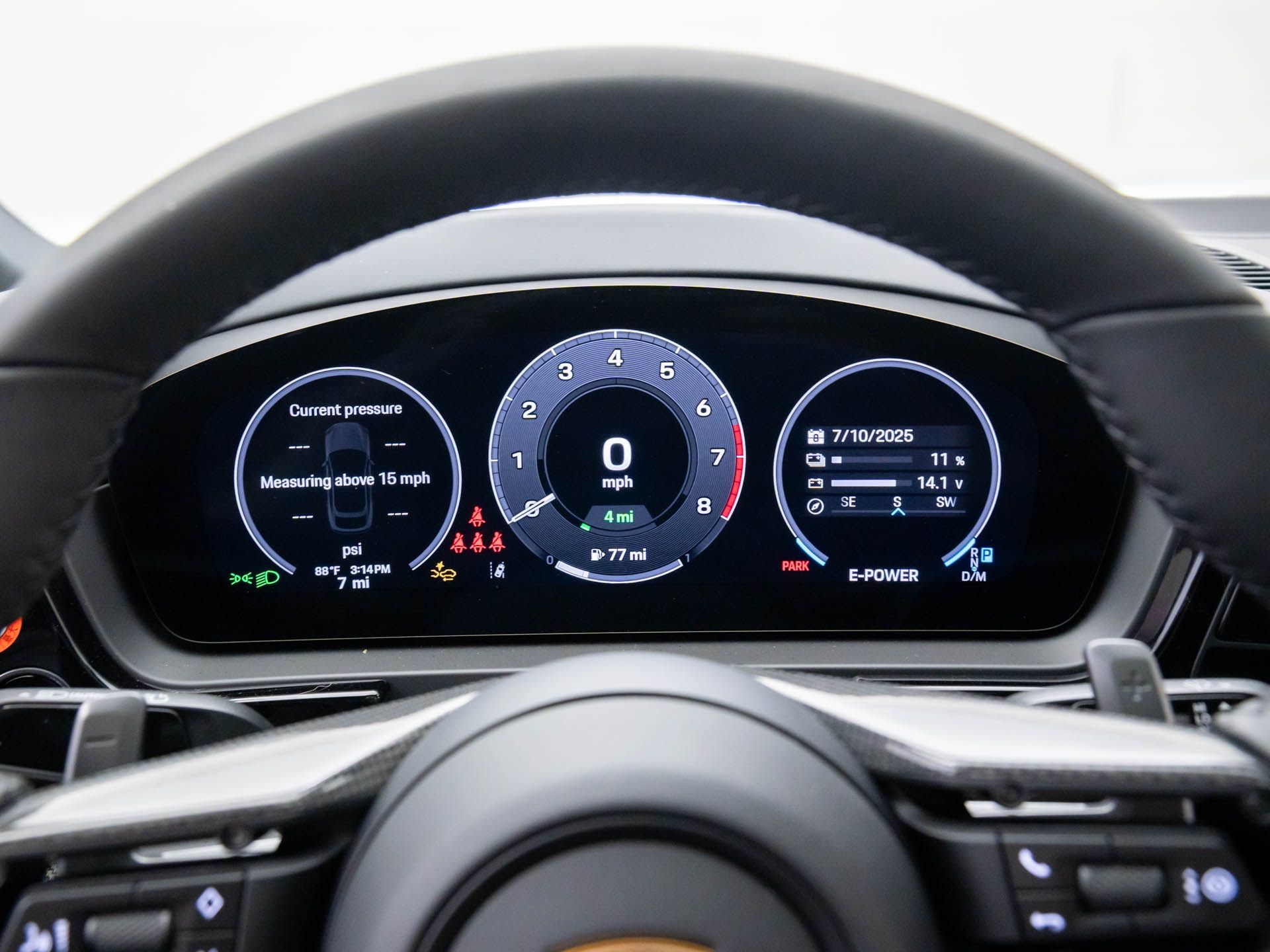 2025 Porsche Cayenne E-Hybrid Coupe photo 18
