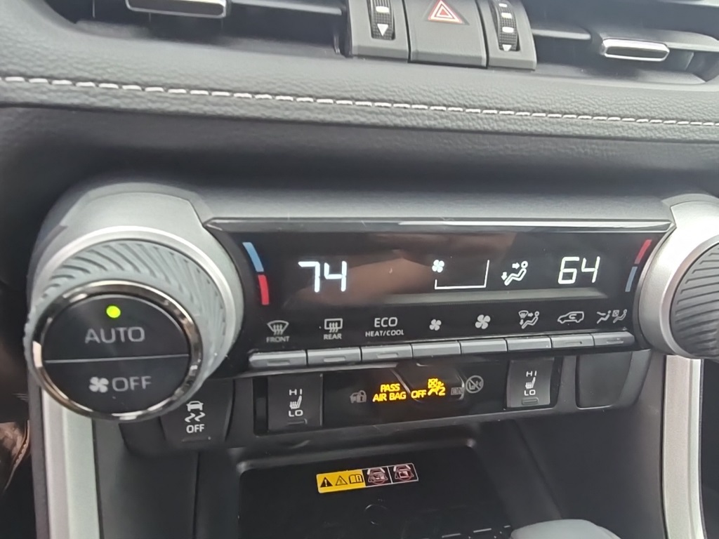 2024 Toyota RAV4 Hybrid XLE Premium photo 15
