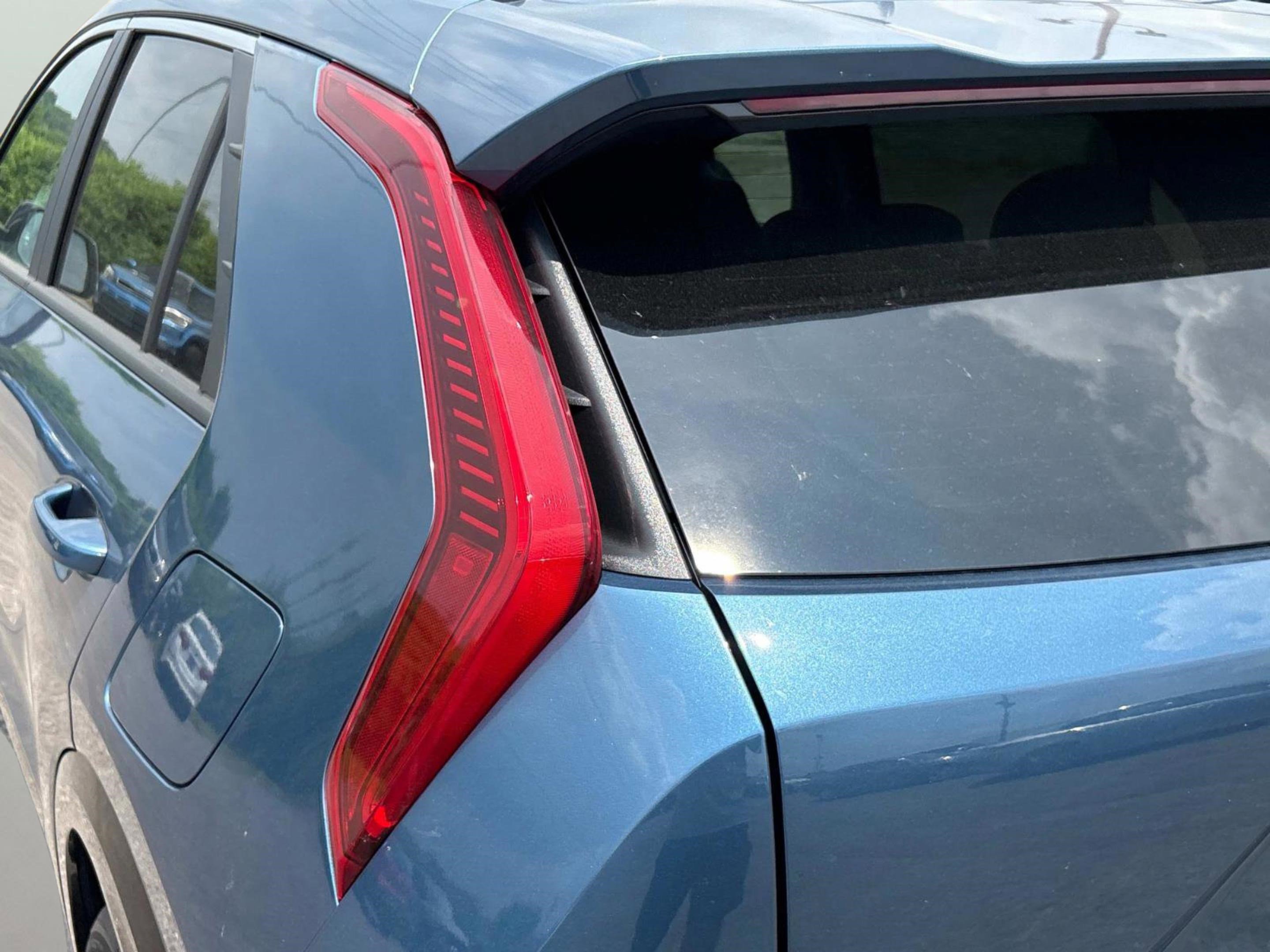 2025 Kia Niro EX Touring photo 11
