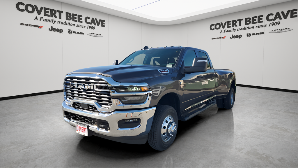 2026 Ram 3500 Tradesman photo 2