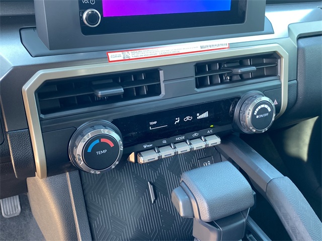 2025 Toyota Tacoma SR5 4x4 Double Cab photo 4