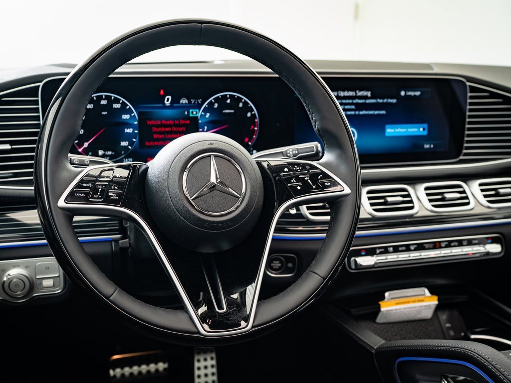 2025 Mercedes Benz GLS 450 4MATIC photo 4