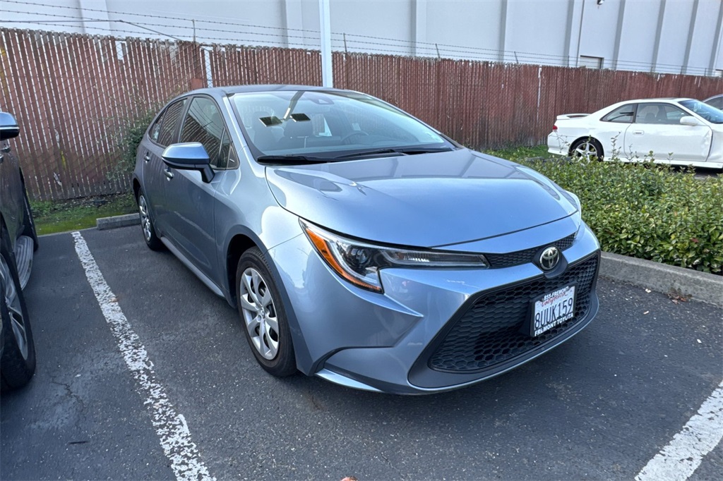 2021 Toyota Corolla LE photo 2