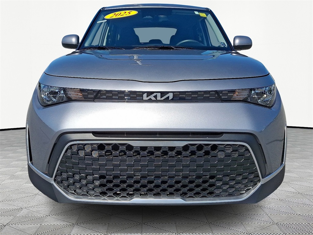 2025 Kia Soul S photo 2