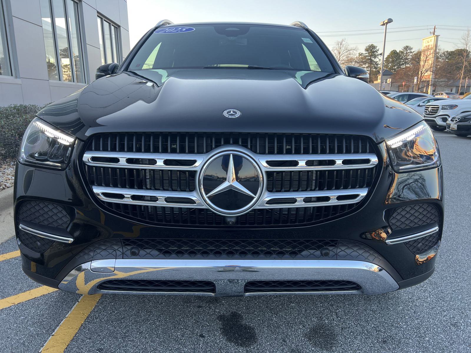 2025 Mercedes Benz GLE 350 4MATIC photo 4