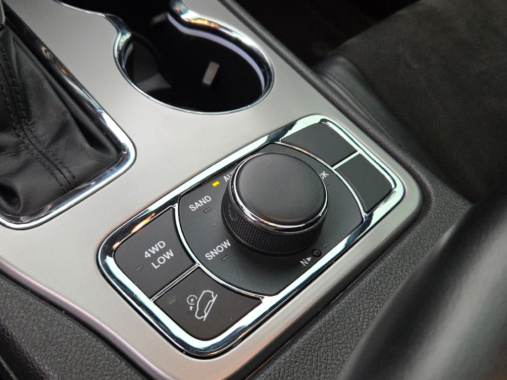 2022 Jeep Cherokee Laredo X photo 28