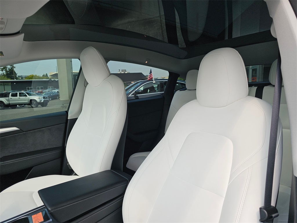 2023 Tesla Model Y Long Range photo 23