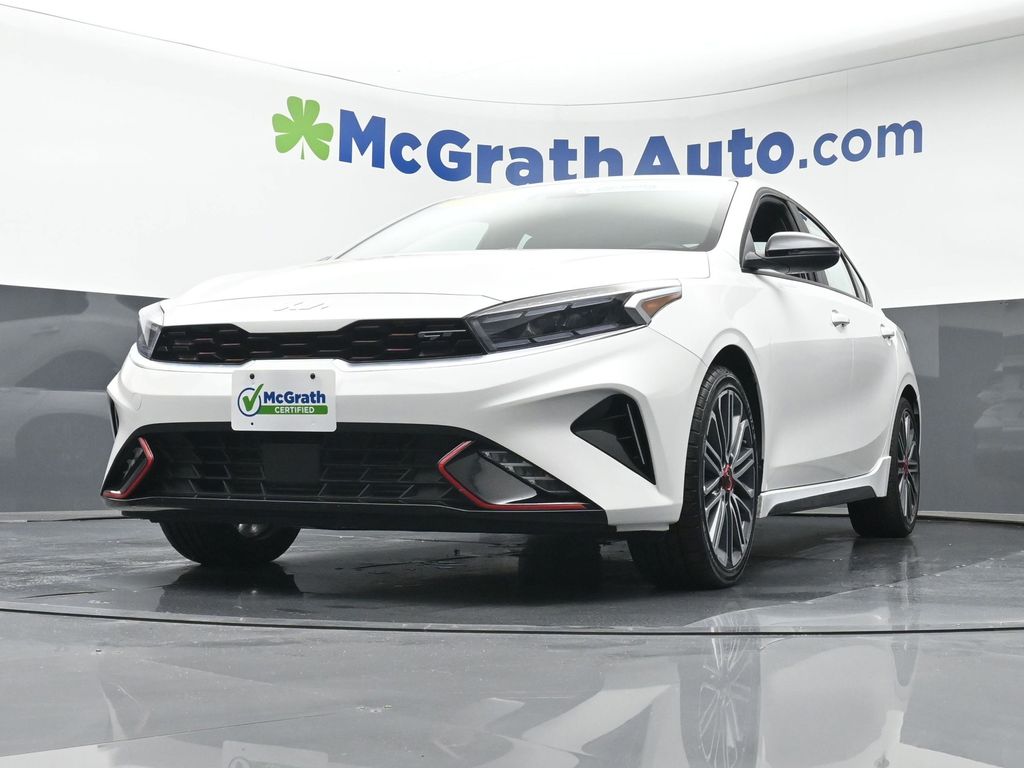 2023 Kia Forte GT photo 4