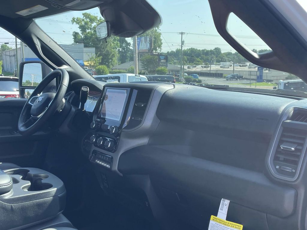 2025 Ram 2500 Tradesman photo 13