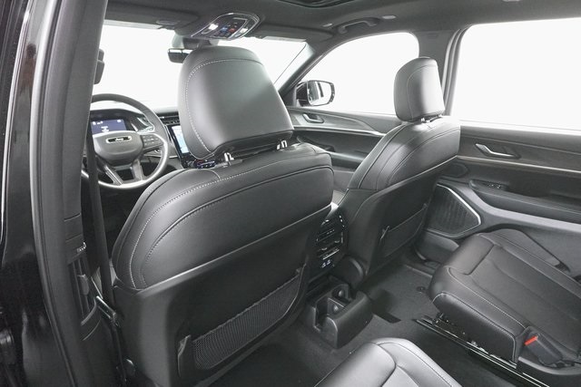 2025 Jeep Grand Cherokee Limited photo 25