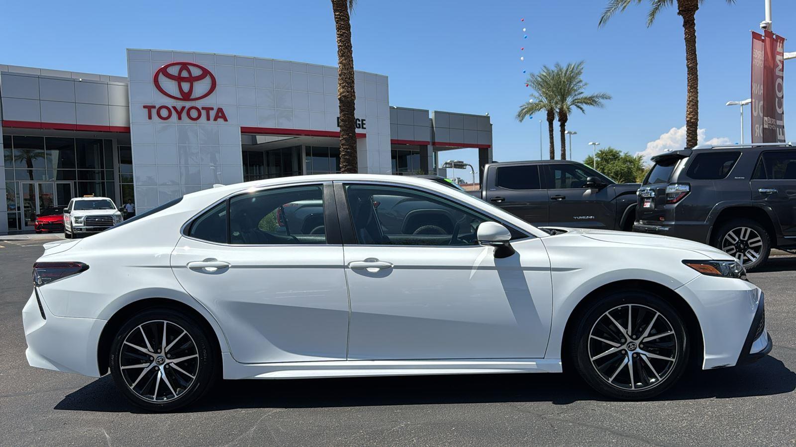 2023 Toyota Camry SE photo 8