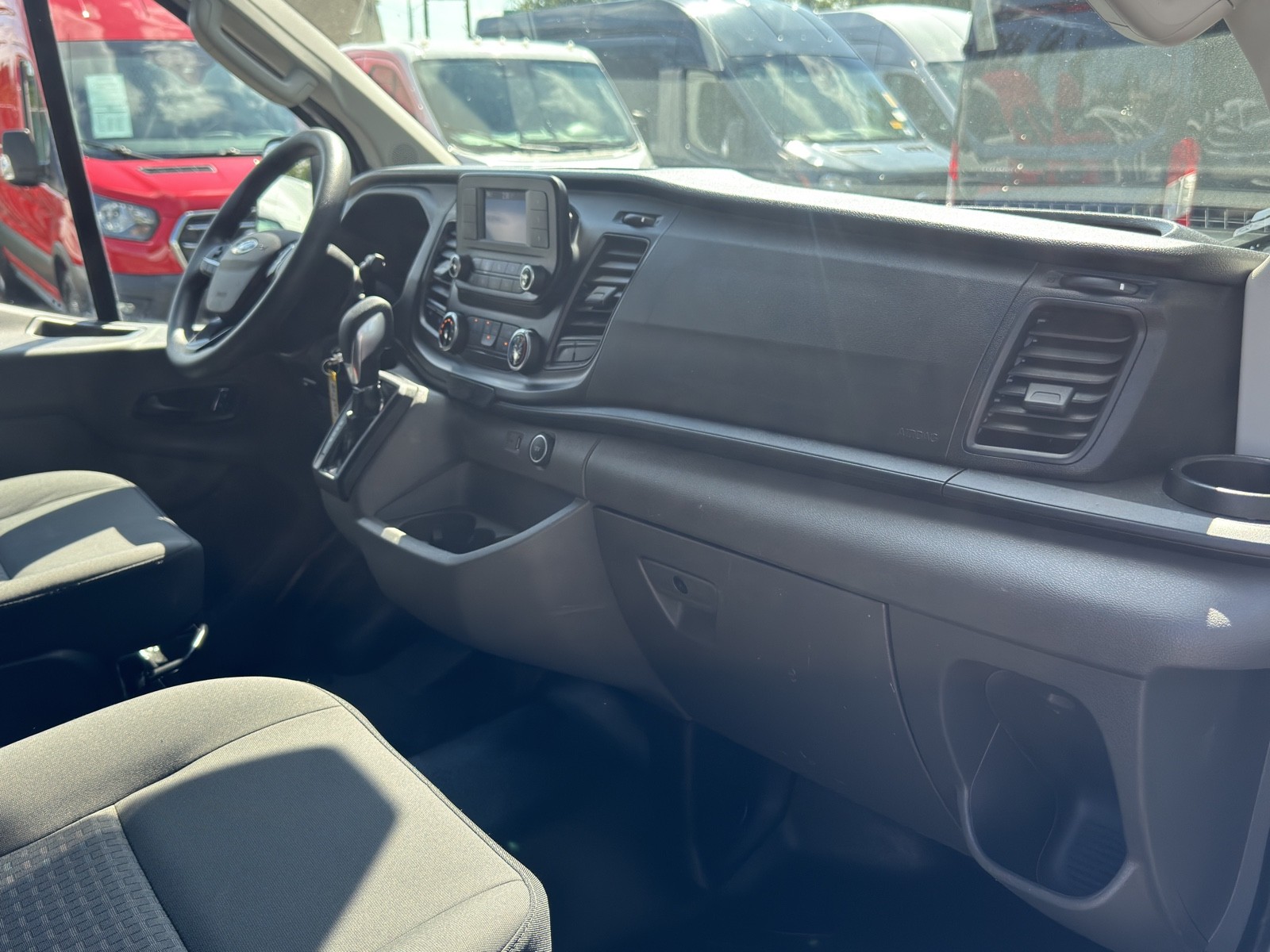 2022 Ford Transit photo 23