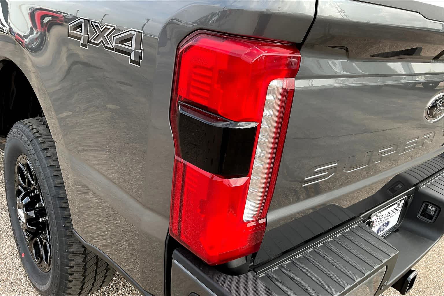 2025 Ford F-250 Lariat photo 13