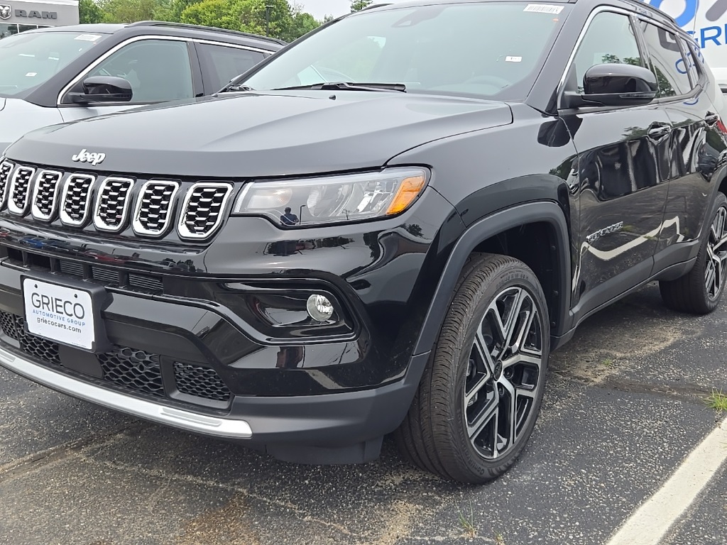 2025 Jeep Compass Limited photo 3