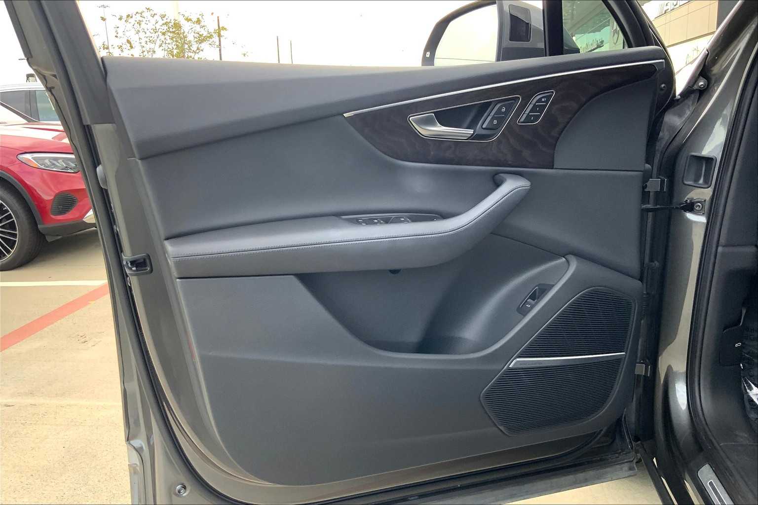 2023 Audi Q7 Premium Plus photo 18