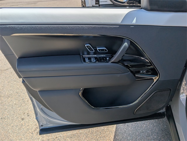 2025 Land Rover Range Rover Sport photo 8