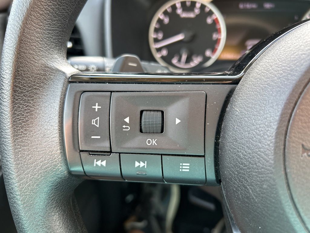 2023 Nissan Rogue SV photo 20