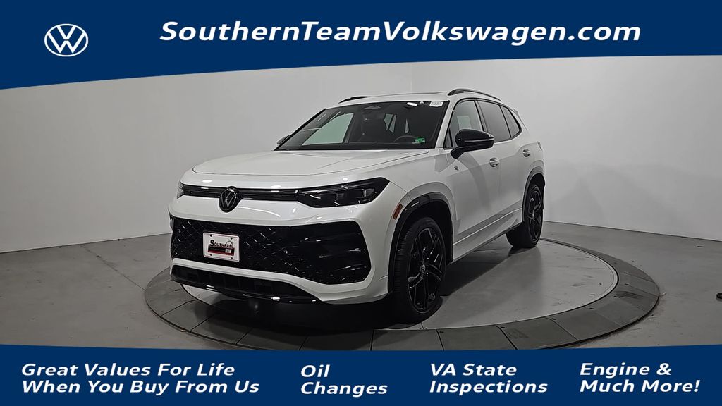 2026 Volkswagen Tiguan SE R-LINE BLACK's photo