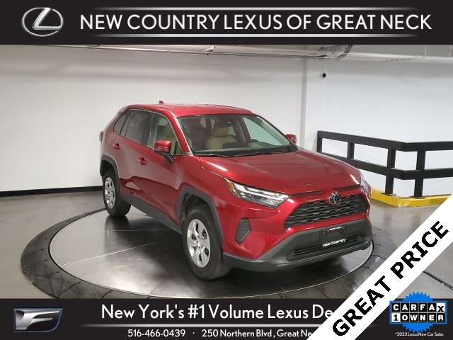 2023 Toyota RAV4 LE's photo