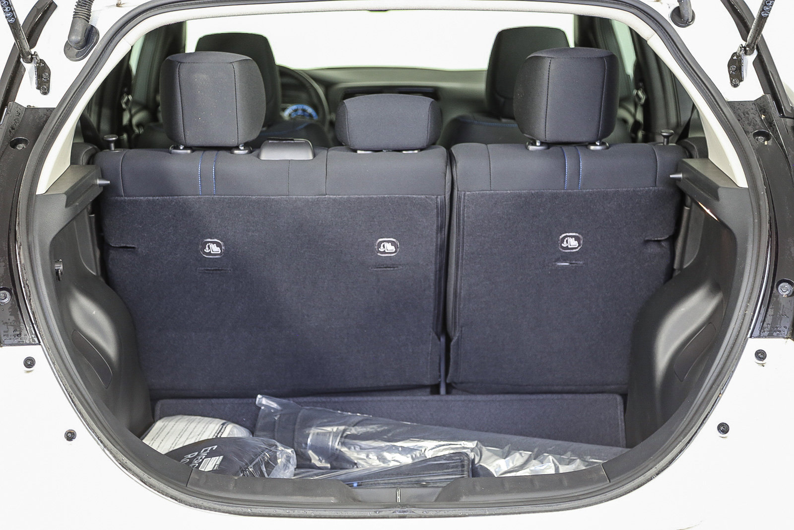 2025 Nissan Leaf SV Plus photo 11