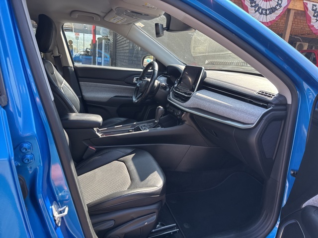 2022 Jeep Compass Latitude photo 14